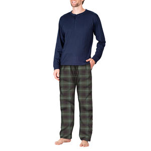 Ensemble de pyjama 2 pièces respirant pour homme avec pantalon en flanelle de coton et t-shirt Henley à manches longues Comfortable PJ Combo - Product Image 5