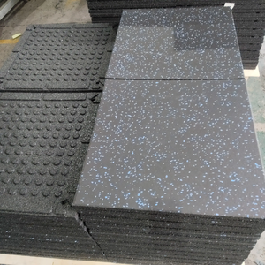 Revêtement <span class=keywords><strong>de</strong></span> sol en <span class=keywords><strong>caoutchouc</strong></span> <span class=keywords><strong>de</strong></span> haute qualité pour <span class=keywords><strong>salle</strong></span> <span class=keywords><strong>de</strong></span> <span class=keywords><strong>sport</strong></span>, épaisseur <span class=keywords><strong>de</strong></span> 15 à 50 mm, prix avantageux pour une utilisation intérieure et extérieure - Product Image 5