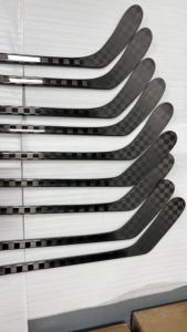 Bastone da Hockey su Ghiaccio in Carbonio Artigianale ad Alte Prestazioni in Materiale Composito - Product Image 3