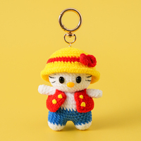Porte-clés animal en crochet fait main, breloque de sac, pendentif tricoté avec chapeau pour décoration de sac à dos, accessoire souvenir