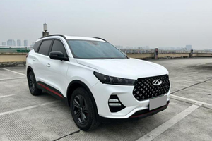 Vente en gros de voitures d'<span class=keywords><strong>occasion</strong></span> Chery Tiggo 7 <span class=keywords><strong>SUV</strong></span> 2023, moteur 1.5T Turbo, transmission <span class=keywords><strong>automatique</strong></span>, 5 places, <span class=keywords><strong>essence</strong></span>, conduite à gauche - Product Image 2