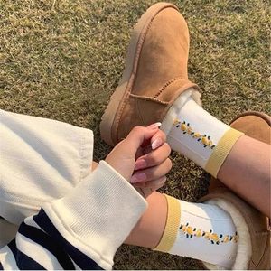 Bottes d'hiver classiques <span class=keywords><strong>pour</strong></span> femmes Uggly de haute qualité, en cuir véritable, fourrure et laine, pantoufles d'hiver, chaussures d'hiver <span class=keywords><strong>pour</strong></span> femmes, bottes de <span class=keywords><strong>neige</strong></span> d'hiver - Product Image 5
