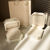 FORTE Coffret Cadeau de Rangement à Bijoux en Velours, Style Vintage Antique, Boîtes à Bijoux Personnalisées, Nouveauté