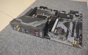 Gigabyte <span class=keywords><strong>Z790</strong></span> <span class=keywords><strong>AORUS</strong></span> <span class=keywords><strong>MASTER</strong></span> LGA 1700 ATX Placa base DDR5 PCIe 5,0 WiFi 6E Intel <span class=keywords><strong>Z790</strong></span> Gaming - Product Image 5
