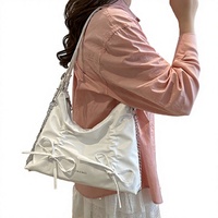 Sac bandoulière froncé avec chaîne, sac messager à fermeture éclair, doublure en polyester de haute qualité, idéal pour l'été et l'usage quotidien
