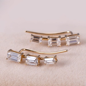 Pendientes de Moissanita con Corte Esmeralda de 14K, Modelo MSE-583 de Messi Jewelry, Regalo de Compromiso o Citas para Chicas - Product Image 2