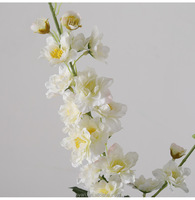 Fleurs artificielles de haute qualité en soie Delphinium et Larkspur de 96 cm pour la décoration de la maison et de mariage, décoration de mariage sur le thème du pays des merveilles d'hiver