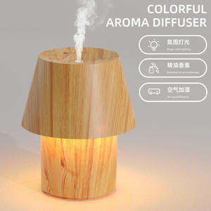 Diffuseur d'arômes en forme de champignon à effet bois, 160 ml, humidificateur à lumière LED alimenté par USB pour chambre et bureau - Product Image 1