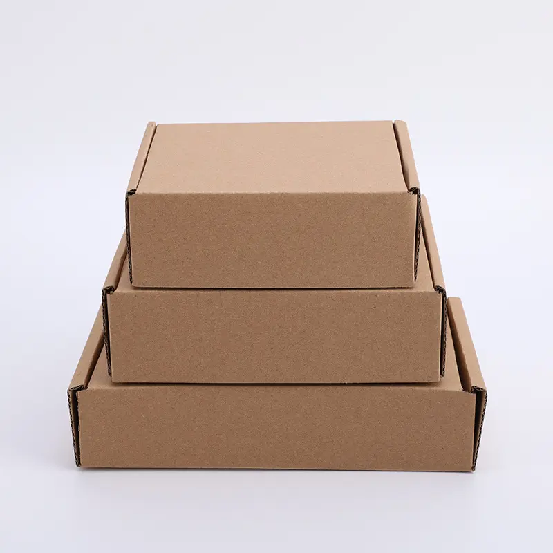 Posta hareketli karton kutu Logo baskılı siyah kağıt karton ambalaj posta posta kutuları ile özel oluklu nakliye kutusu