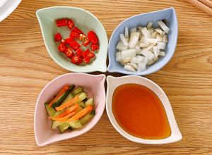 <b>Sauce</b> Dishes Wheat Straw Leaves Shape Mini Appetizer Plates for Vinegar Soy <b>Sauce</b> Seasoning - Product Image 6