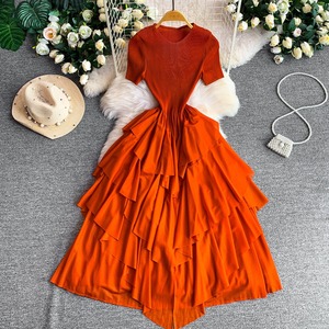 Robe élégante vintage haut de gamme pour femme à col en V, à volants et ourlet fluide, prix compétitif - Product Image 5
