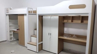 Lit mezzanine en métal simple avec bureau et armoire, gain de place, pour dortoir étudiant, hôtel, chambre commerciale moderne, avec escalier robuste