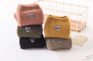 Chaussettes de couchage chaudes et épaisses en polaire avec broderie de cœur pour chaussettes de <span class=keywords><strong>ski</strong></span> chauffantes d'hiver - Product Image 3