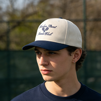 Casquette de baseball unisexe blanche sportive en jean à 5 panneaux avec logo personnalisé brodé et impression en relief, ajustable, de haute qualité