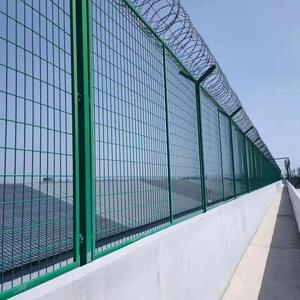 Poste de Cerca Tipo <span class=keywords><strong>V</strong></span> para Seguridad Perimetral de Aeropuertos, Malla de Alambre Soldada, Procesamiento Personalizado Disponible, Suministro de Fábrica - Product Image 1