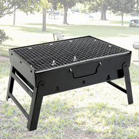 Barbecue portable mini pliable au charbon de bois avec grille en fer chromé pour camping et pique-nique en extérieur, léger et transportable comme une valise
