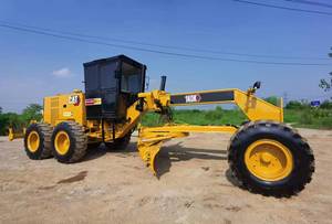 En stock : Niveleuse à lame mobile CAT 140K d'occasion, d'origine japonaise, faible nombre d'heures, certifiée CE, faible consommation de carburant, lame complète. - Product Image 2