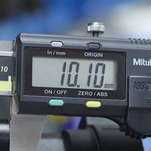 คาลิปเปอร์ Mitutoyo รุ่น 500-193-30 ขนาด 12 นิ้ว (300 มม.) ความแม่นยำสูง พร้อมตัวเข้ารหัส AOS  วัสดุสแตนเลส  แบบอิเล็กทรอนิกส์ - Product Image 4