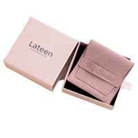 Fabricant Vente en gros Microfibre Carré 8*8cm Snap Bag Bijoux Anneau de stockage Collier Petits accessoires Stockage Logo en relief