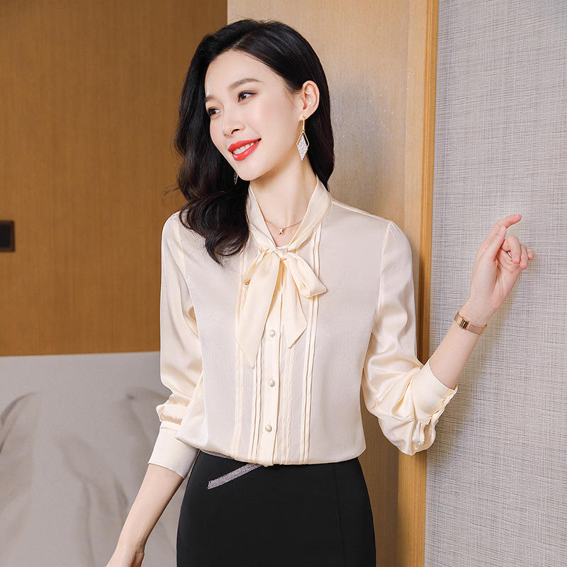 สีแชมเปญ