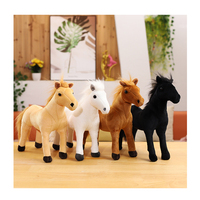 Vente en gros de jouets debout en peluche de cheval de simulation pour enfants jouer accompagner les cadeaux
