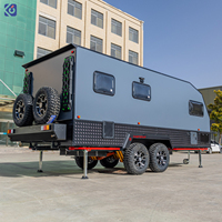 Camping-car porte-équipements CAMPTRL avec porte-rampe, espace garage pour VTT et moto, et espace de vie complet