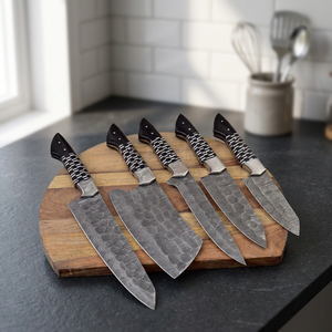 Ensemble de 5 couteaux de cuisine en acier Damas forgé à la main avec manche en résine : couteau de chef, couteau utilitaire, couteau à découper, couteau à désosser, couteau à éplucher - Product Image 6