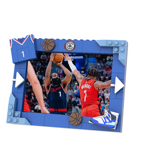 Cadre photo en blocs de construction ABS inspiré du logo d'équipe - Décoration sportive personnalisable pour bureau d'amateur de basketball - Product Image 5