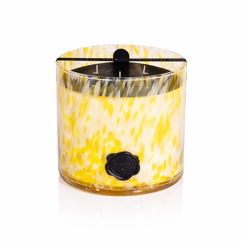 เหลืองอ่อน