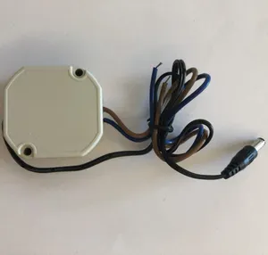 Plastik IP67 su geçirmez 12v 1a ac dc güç adaptörü 12w anahtarlama güç kaynağı