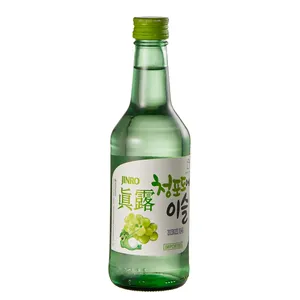 Bouteille ronde en verre Korea Sujo verte avec surface de décalcomanie et bouchon à vis pour les boissons spiritueuses au saké