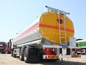 รถบรรทุกส่งน้ำมันเชื้อเพลิงสำหรับขาย 25000L-35000L Sinotruk Howo รถบรรทุกน้ำมันเบนซินขนาดใหญ่ ปรับแต่งได้ตามต้องการสำหรับการเติมน้ำมันและการขนส่ง - Product Image 2