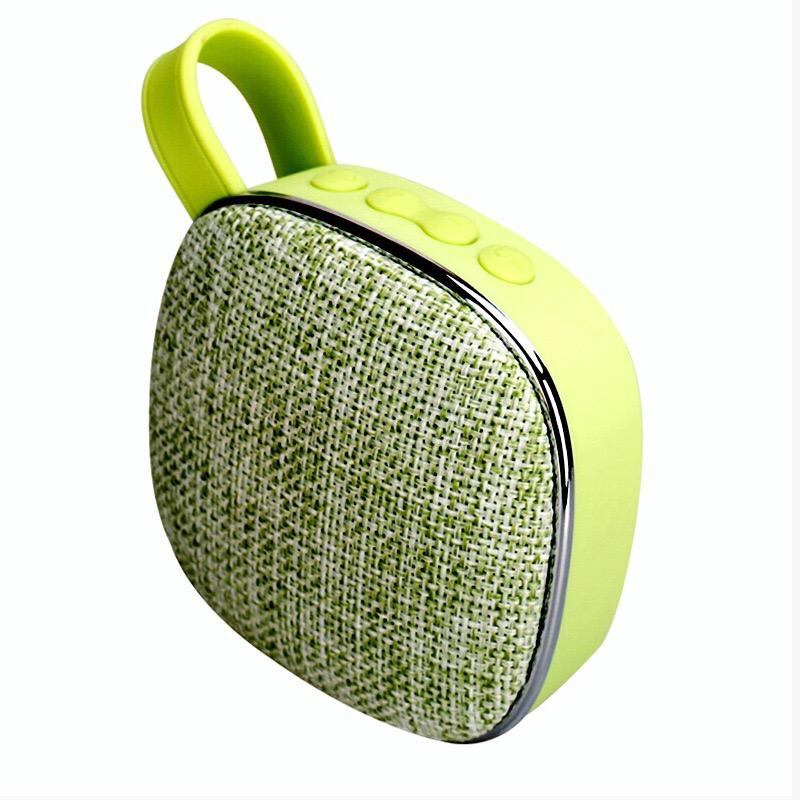 สีเขียว