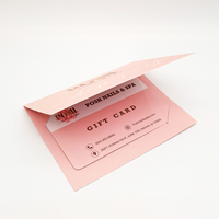 Carte-cadeau en plastique personnalisée CR80 pour les salons de beauté, les spas, les clubs de manucure, avec porte-carte en papier