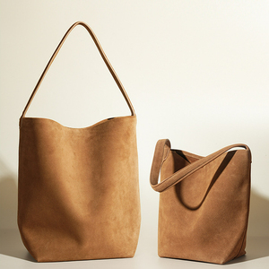 Borsa a Secchiello da Donna Casual alla Moda in Morbida Pelle Bovina Scamosciata di Genuino Cuoio, Borsa a Spalla Grande Capacità, Borsa Tote - Product Image 1