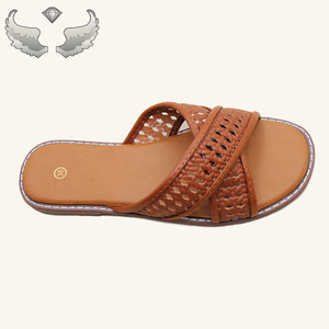 Nouvelles <span class=keywords><strong>sandales</strong></span> et pantoufles plates décontractées pour femmes, design estival, <span class=keywords><strong>sandales</strong></span> et pantoufles rétro à brides croisées et à tissage ouvert pour femmes - Product Image 3