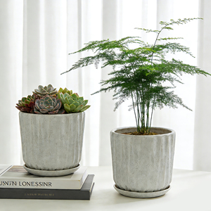 Vaso da Pavimento in Ceramica Traspirante con Design Nordico a Strisce Bianche Semplici per Arredamento Casa - Product Image 1