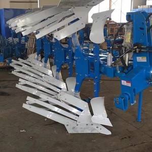 Arado Agrícola con Cuchillas Plateadas para Labranza de Campos, Equipo Agrícola de Alta Productividad - Product Image 1