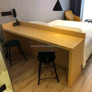 Ensembles de meubles de chambre d'hôtel 3 étoiles abordables : Cadre de lit moderne en bois avec tête de lit, meuble TV, chaise, poste de travail et table basse - Product Image 5