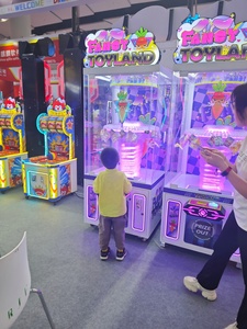 Dinibao Máquina de garras rosa de la suerte, equipo de premios para juegos de juguetería, máquinas recreativas de monedas para parques temáticos - Product Image 5
