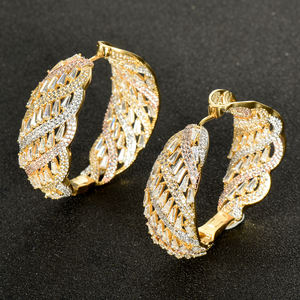 Женские серьги-кольца с фианитом - Product Image 3