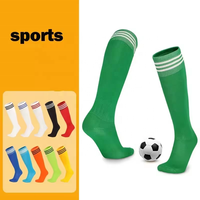 Chaussettes de football rayées avec logo personnalisé, chaussettes de sport à haute élasticité, chaussettes de football au-dessus du genou, vente en gros, chaussettes athlétiques antidérapantes pour hommes