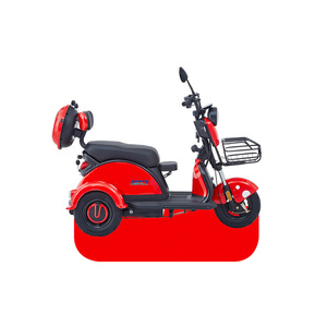 Tricycle électrique pour adultes, scooter à trois roues avec toit - Product Image 1