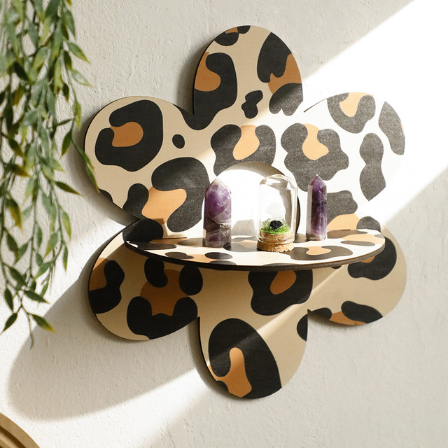 Bohemian European Style Leopard-Print Wooden Flower-Shaped Crystal Wall Shelf Simple Decorative Hanging Piece for Home