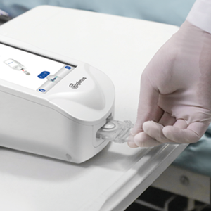 Analizador de Electrolitos Veterinario Eaglenos P1V, Sistema de Laboratorio Portátil y Económico con Cartucho de Prueba de Electrolitos - Product Image 6