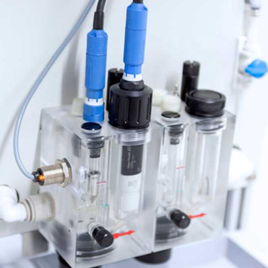 เซ็นเซอร์วัดคลอรีนอิสระแบบดิจิตอล E+H รุ่นใหม่และของแท้ Memosens CCS51E เซ็นเซอร์วัดคลอรีนตกค้างแบบอินดัสเทรียลออนไลน์ - Product Image 1