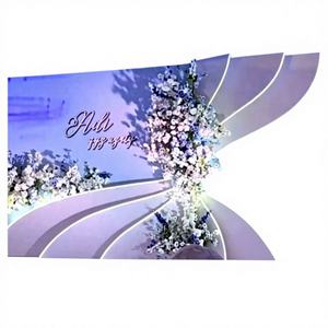 Arco de Boda Moderno en Acrílico Blanco con Diseño Ondulado, Soporte para Fondo 3D, Decoración de Pared Lujosa y Duradera de 180x210cm para Uso en Hoteles - Product Image 1