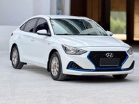Hyundai Verna 1.6L Berline Familiale Compacte d'Occasion 2018-2025 – Performances Stables, Économie de Carburant, Voiture de Banlieue à Essence