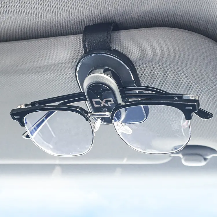 ที่ใส่แว่นกันแดดทำจากหนังสำหรับรถยนต์, ที่หนีบแว่นกันแดดแบบหนีบอเนกประสงค์ที่ใส่บัตรบัตรโลหะที่ใส่แว่นกันแดดแบบพกพา