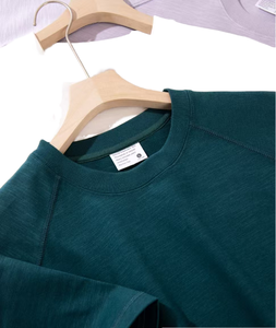 T-shirt à manches courtes pour homme, couleur unie, col rond, tricoté, respirant, coupe classique, vêtements décontractés, vert - Product Image 1